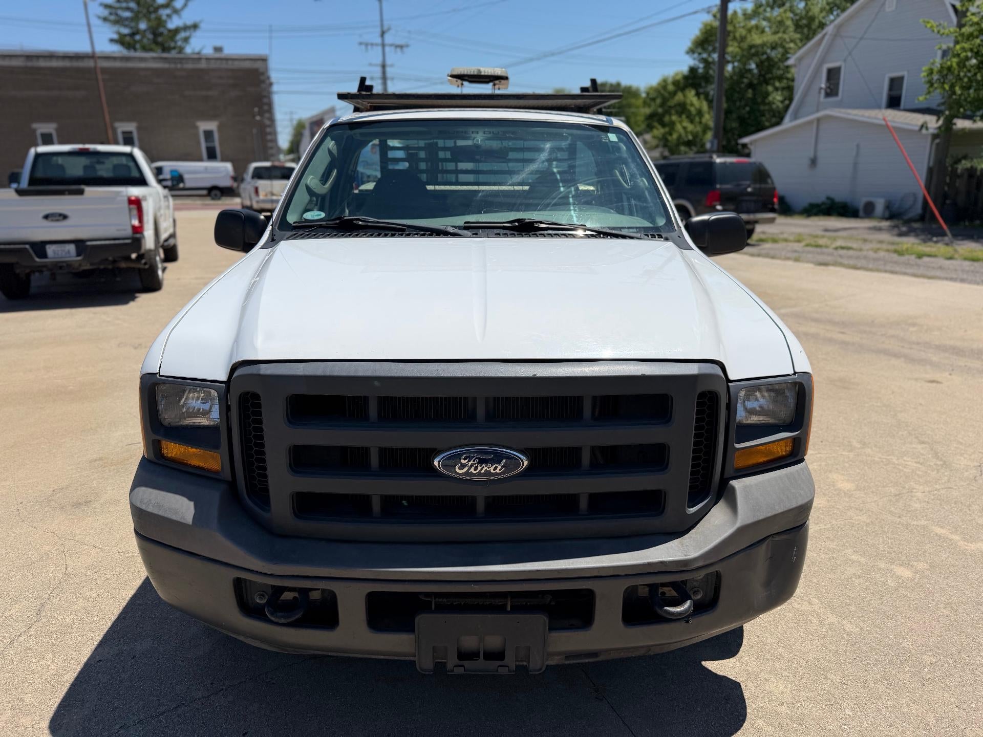 Used 2005 Ford F-250 Super Duty XL with VIN 1FDNF20505ED38869 for sale in Kansas City