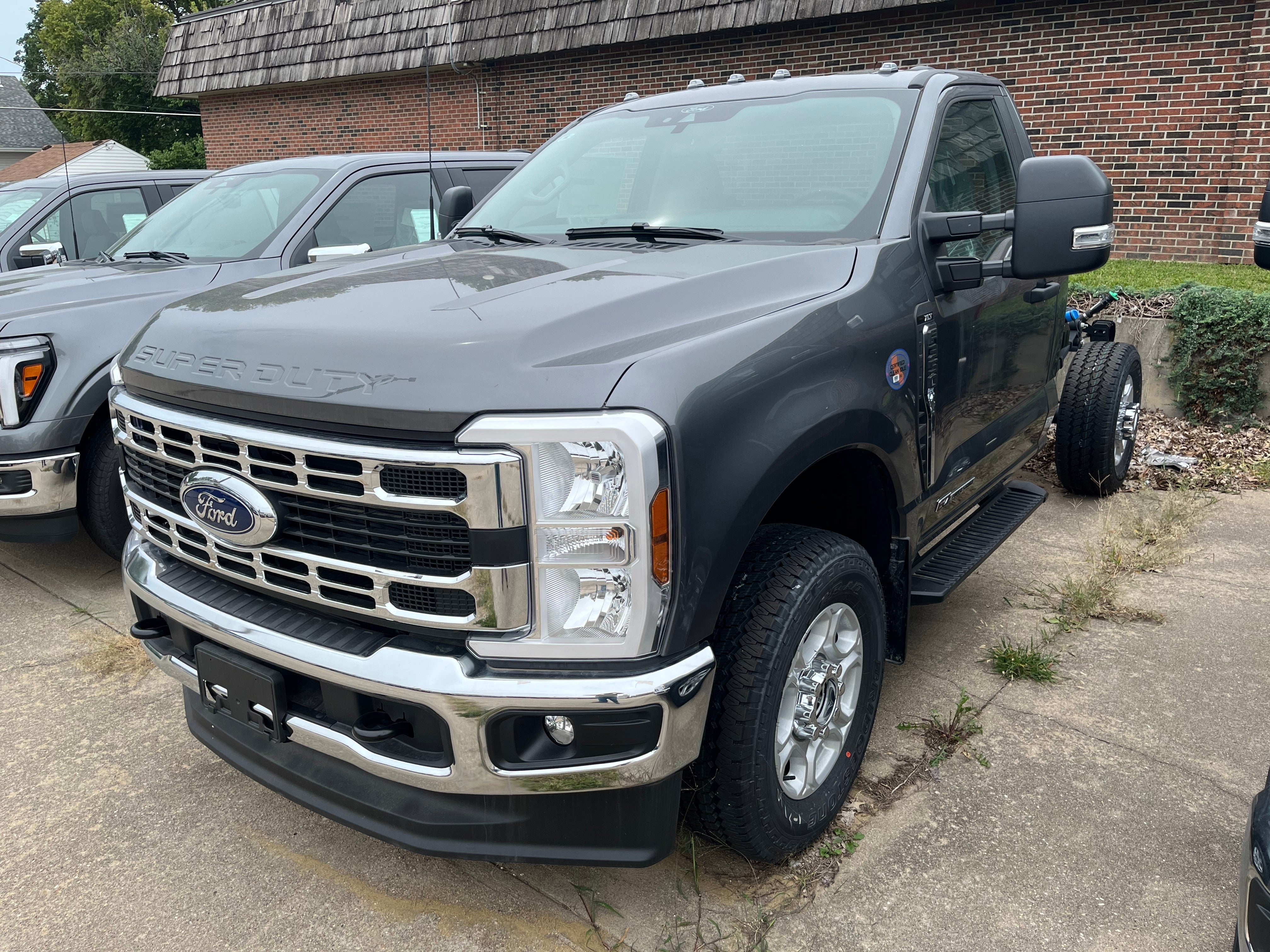 2025 Ford Super Duty F-350 SRW XLT 4WD Reg Cab 145" WB 60" CA