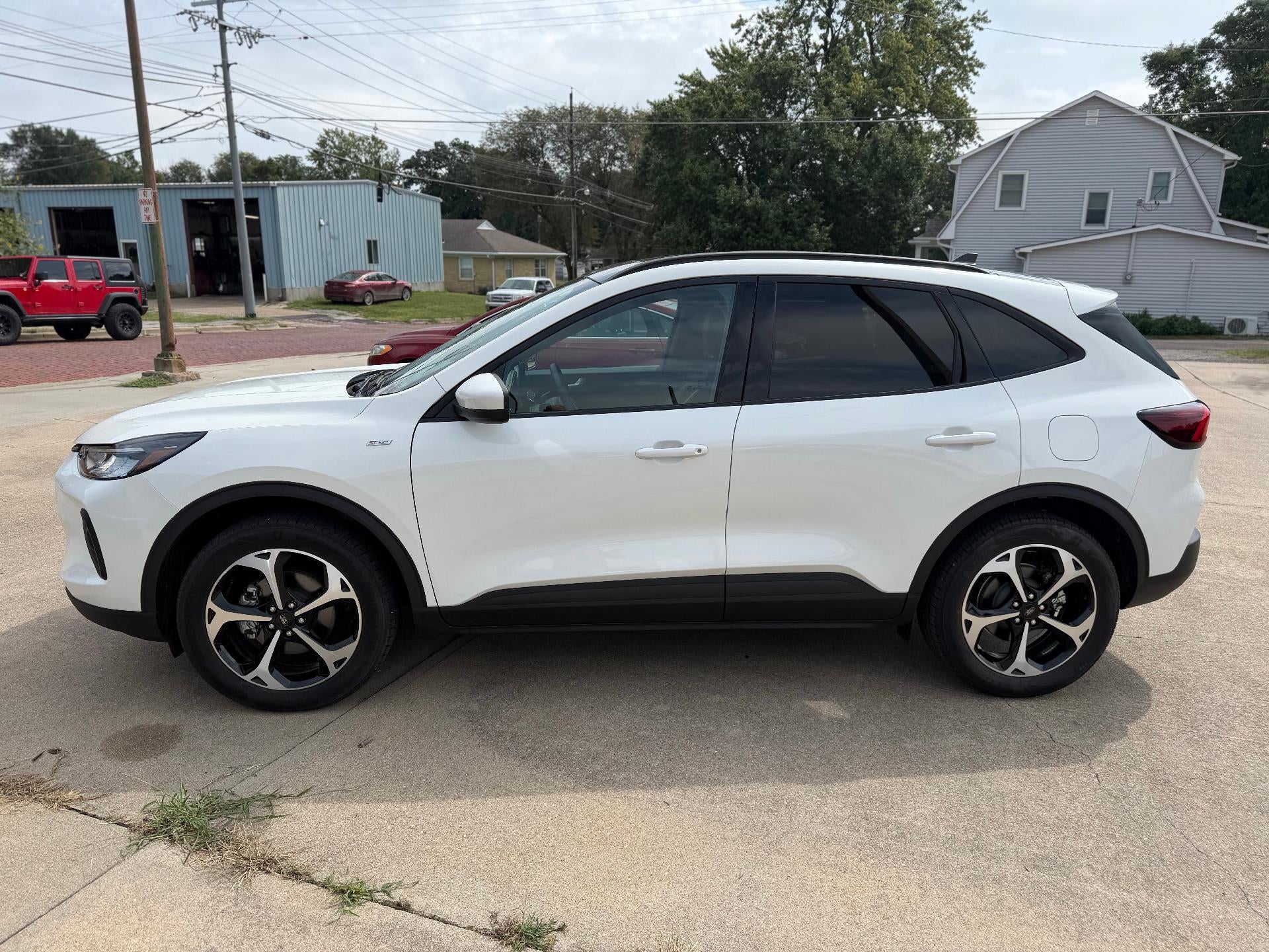 2025 Ford Escape ST-Line Select AWD