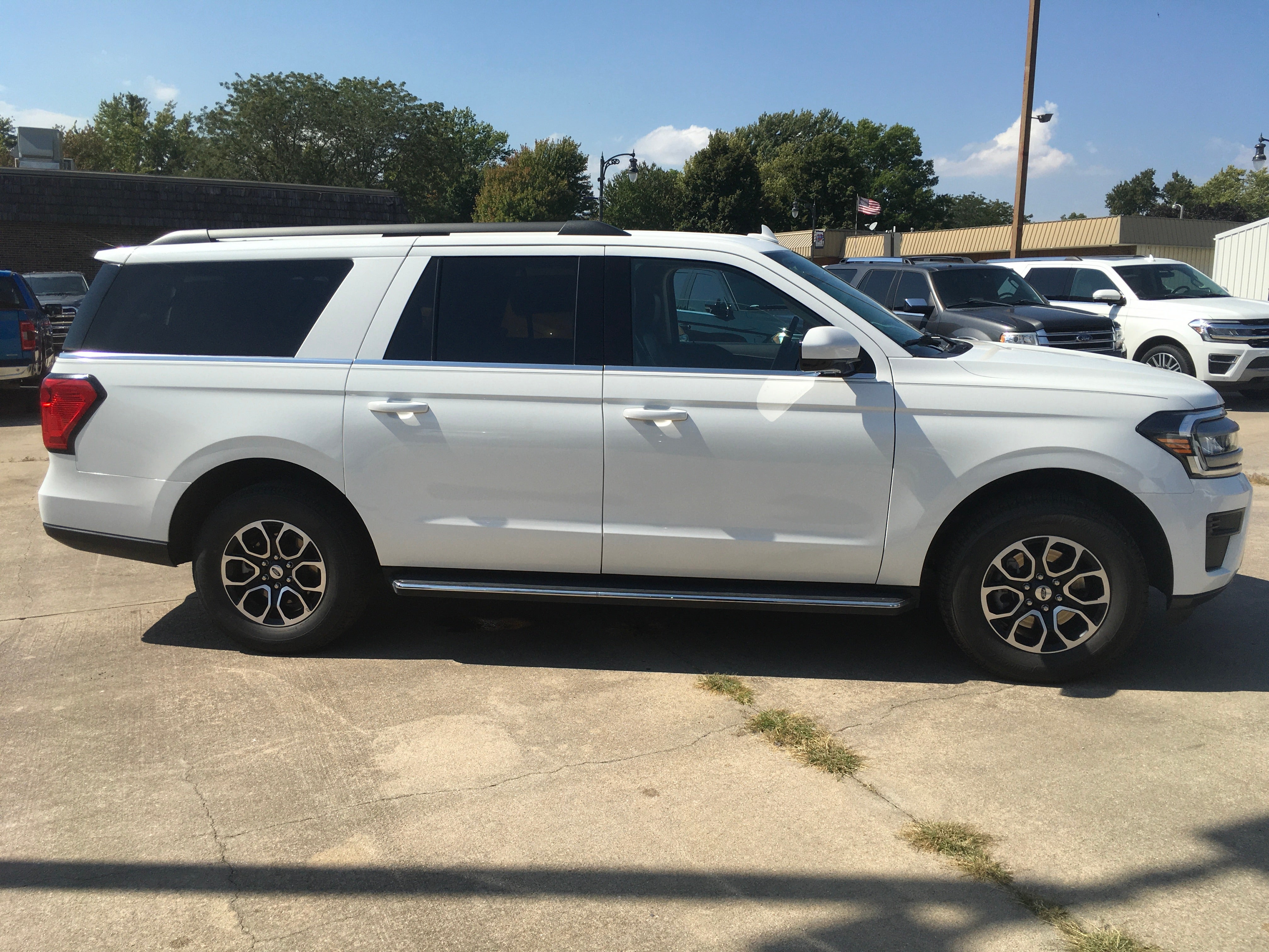 2023 Ford Expedition Max XLT 4x4