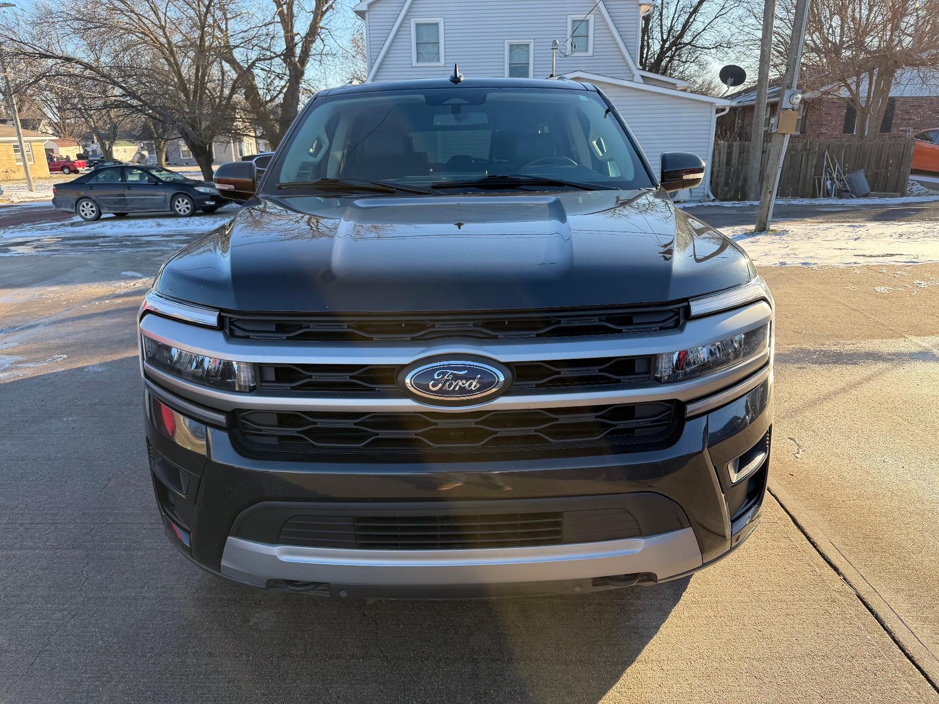 Used 2022 Ford Expedition XLT with VIN 1FMJK1JT7NEA18479 for sale in Kansas City