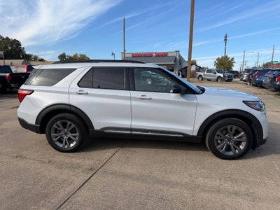 2025 Ford Explorer Active 4WD
