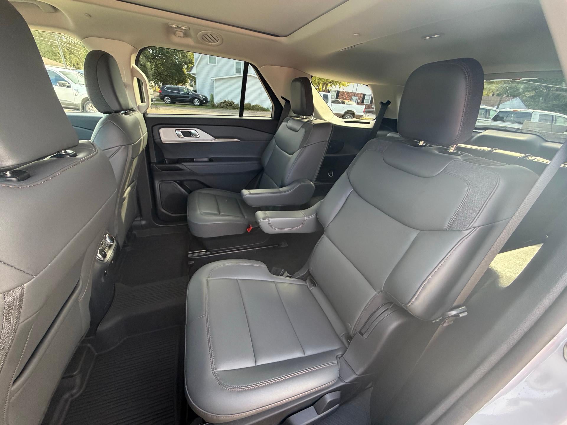 2025 Ford Explorer Active 4WD