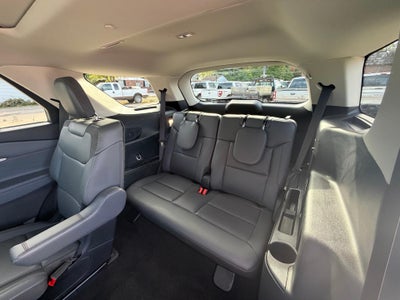 2025 Ford Explorer Active 4WD