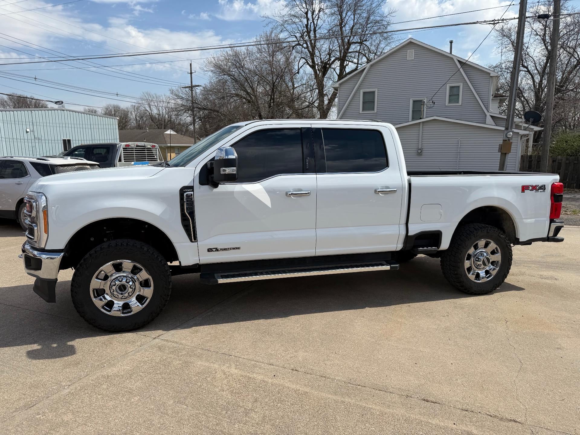 2023 Ford Super Duty F-250 SRW LARIAT 4WD Crew Cab 6.75' Box