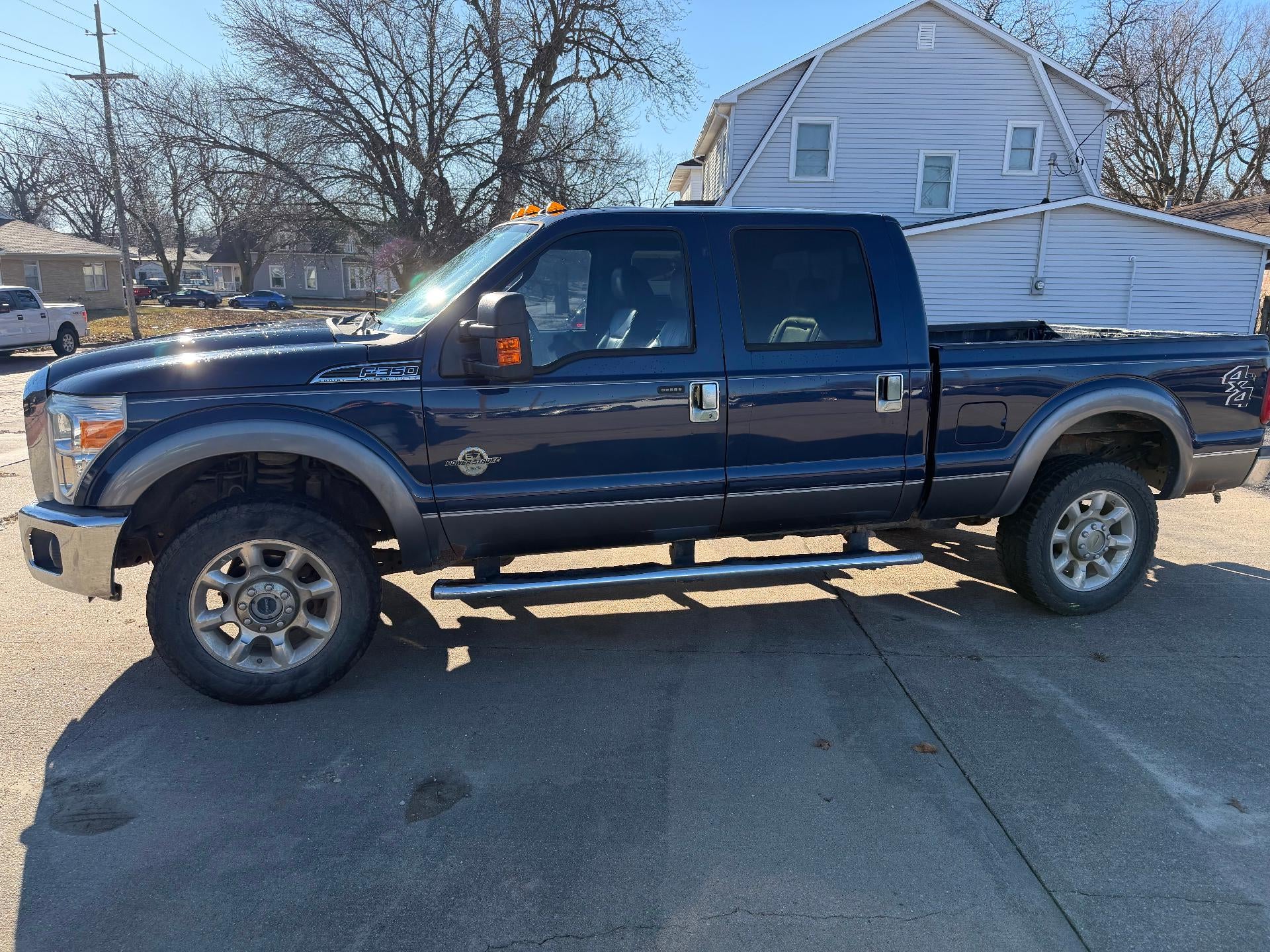 2011 Ford Super Duty F-350 SRW 4WD Crew Cab 6-3/4 Ft Box Lariat