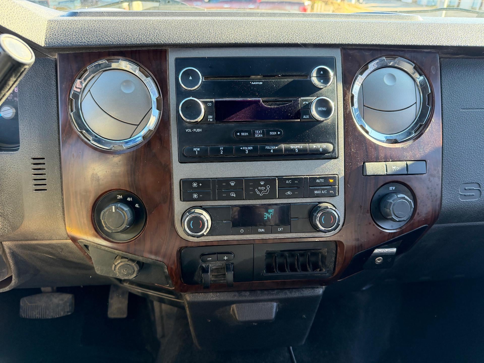 2011 Ford Super Duty F-350 SRW 4WD Crew Cab 6-3/4 Ft Box Lariat