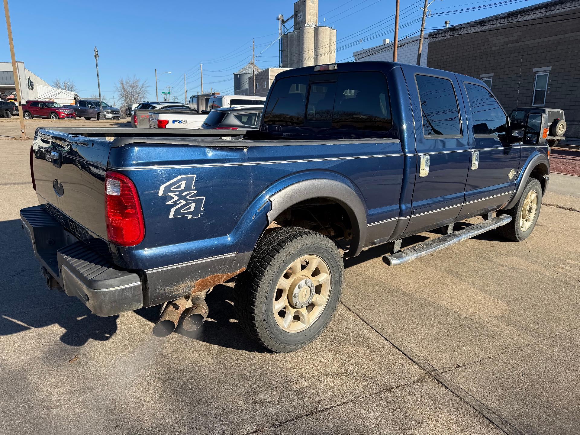 2011 Ford Super Duty F-350 SRW 4WD Crew Cab 6-3/4 Ft Box Lariat