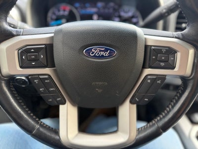 2022 Ford Super Duty F-350 SRW LARIAT 4WD Crew Cab 6.75' Box