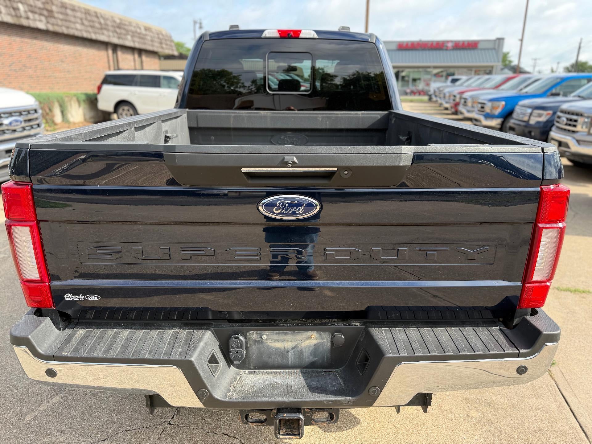 2022 Ford Super Duty F-350 SRW LARIAT 4WD Crew Cab 6.75' Box