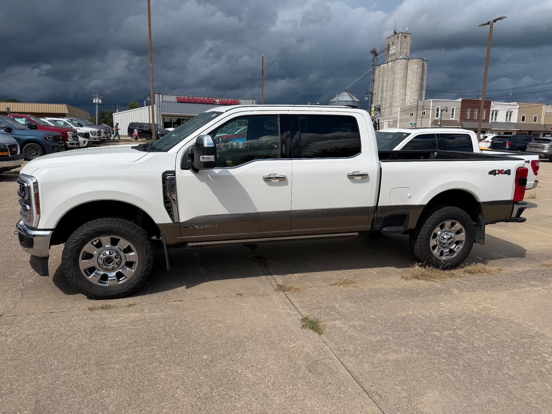 2024 Ford Super Duty F-350 SRW LARIAT 4WD Crew Cab 6.75' Box