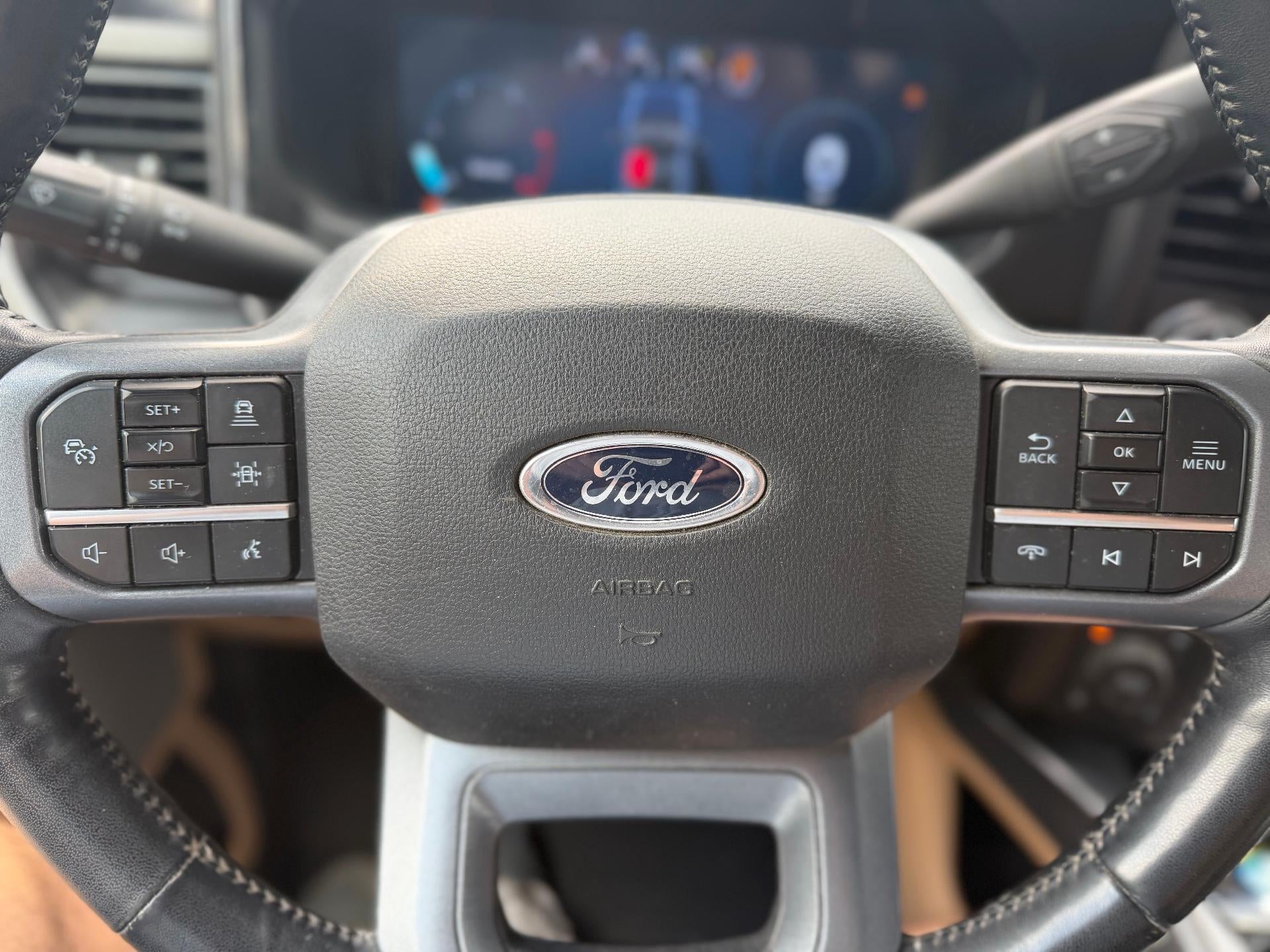 2024 Ford Super Duty F-350 SRW LARIAT 4WD Crew Cab 6.75' Box