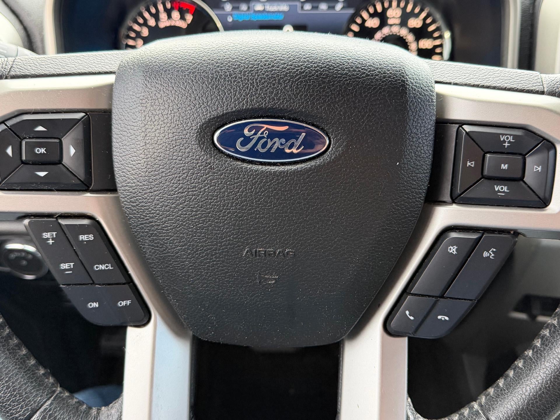 2015 Ford F-150 4WD SuperCrew 5-1/2 Ft Box Lariat