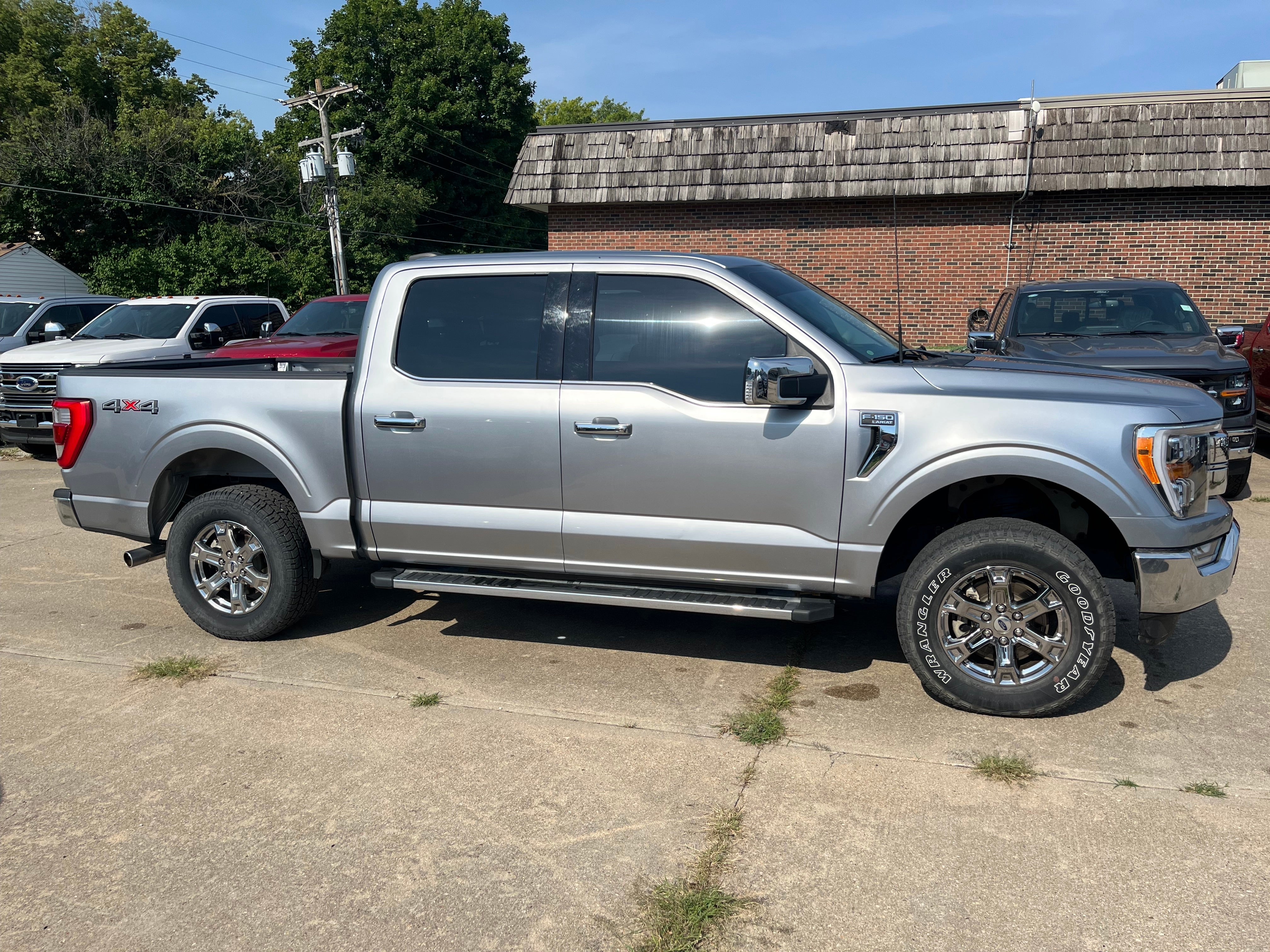 2021 Ford F-150 LARIAT 4WD SuperCrew 5.5' Box
