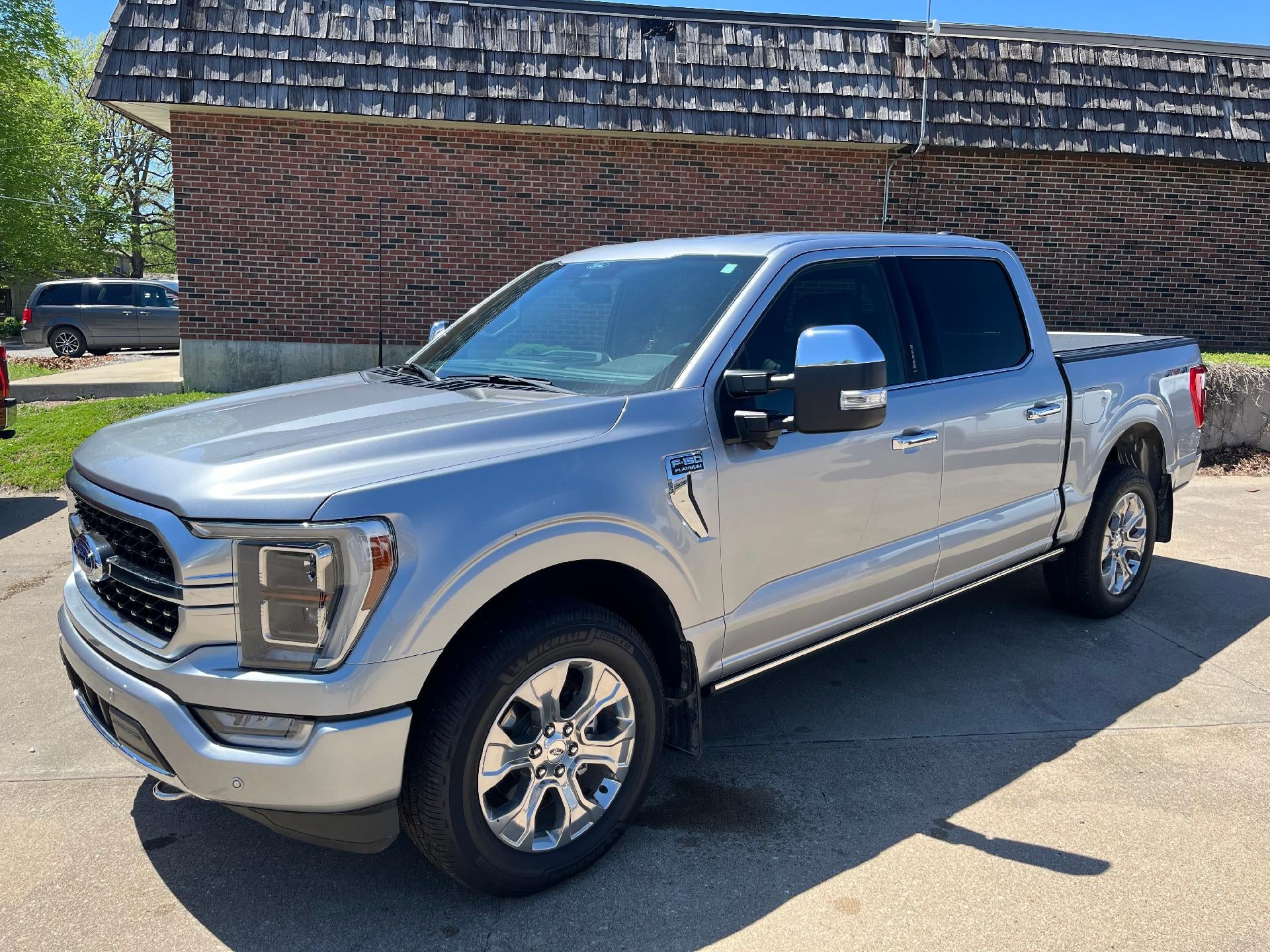 2022 Ford F-150 Platinum 4WD SuperCrew 5.5' Box