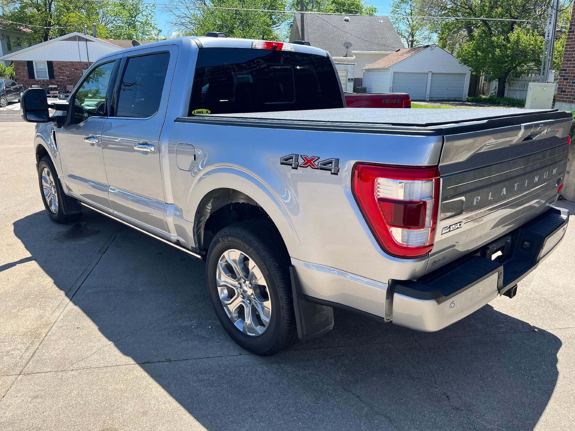2022 Ford F-150 Platinum 4WD SuperCrew 5.5' Box