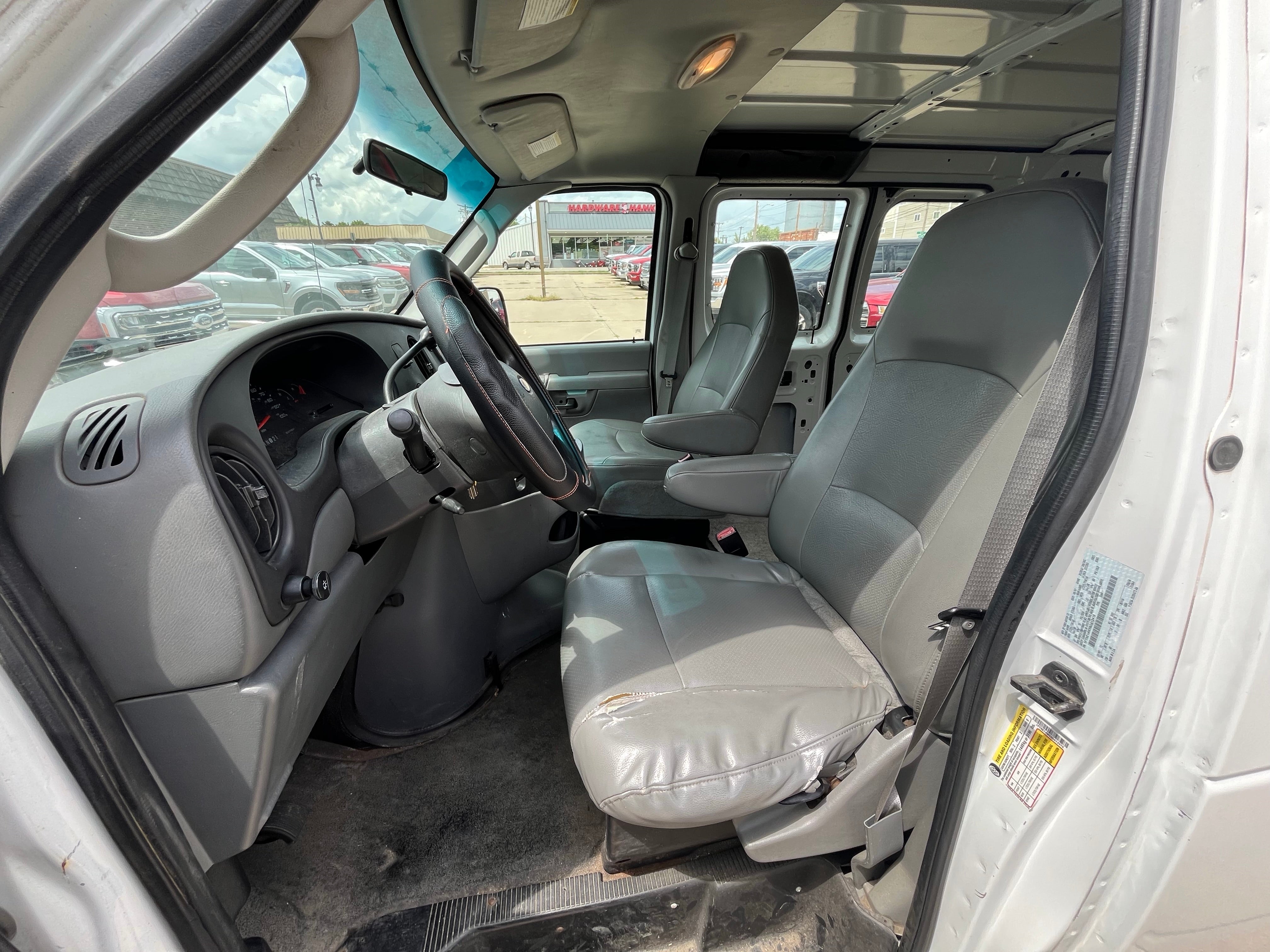 2008 Ford Econoline Cargo Van E-150 Commercial