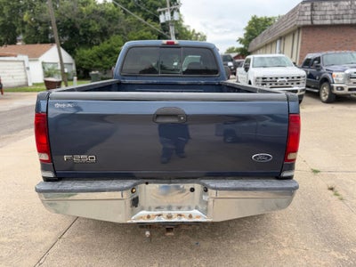 2004 Ford Super Duty F-350 DRW XLT