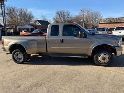 2005 Ford Super Duty F-350 DRW XLT