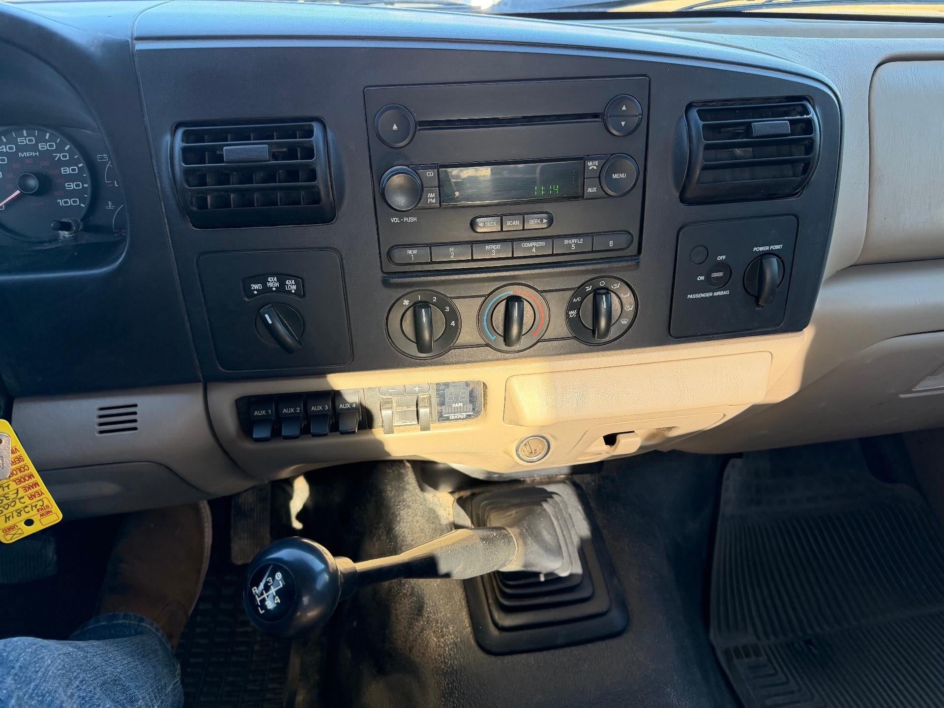 2005 Ford Super Duty F-350 DRW XLT