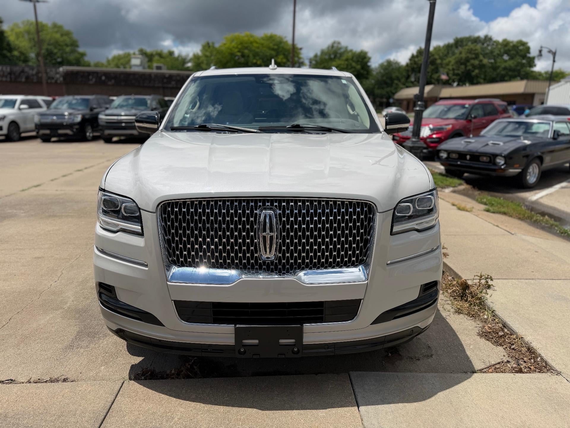 2024 Lincoln Navigator L Reserve 4x4