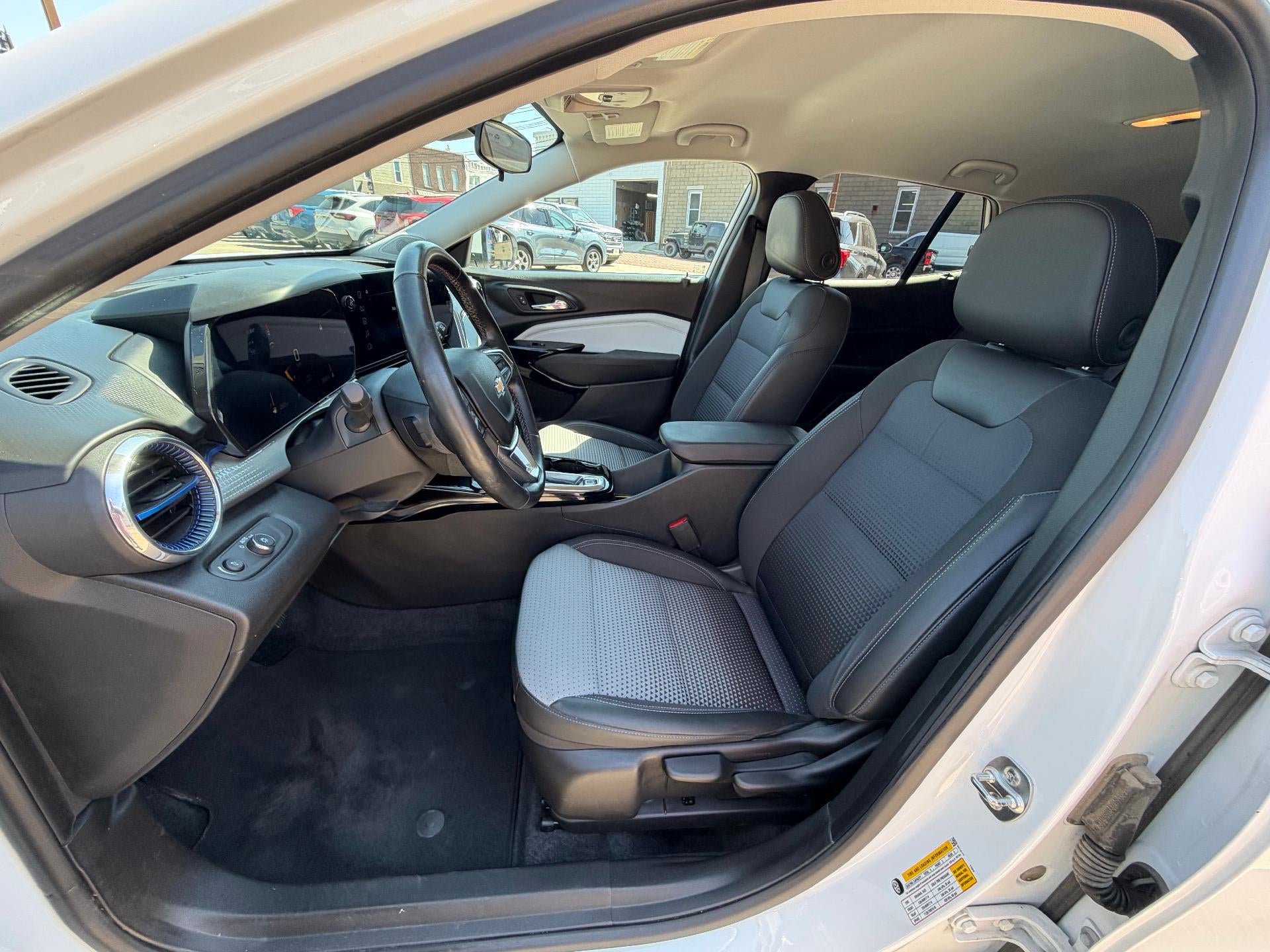 2024 Chevrolet Trax FWD 4dr LT
